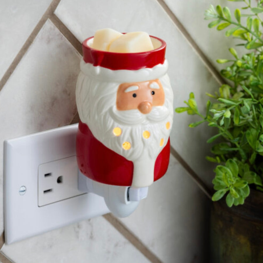 Pluggable classic fragrance warmer St.Nick